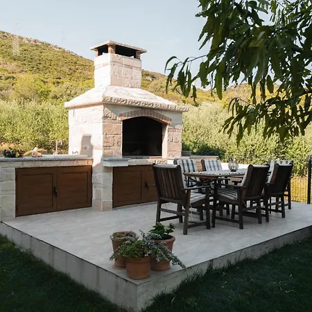 Mini Marta Kastela Bbq Jacuzzi Lawn Wifi Parking Kaštel Štafilić