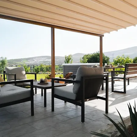 Mini Marta Kastela Bbq Jacuzzi Lawn Wifi Parking Villa Kaštel Štafilić